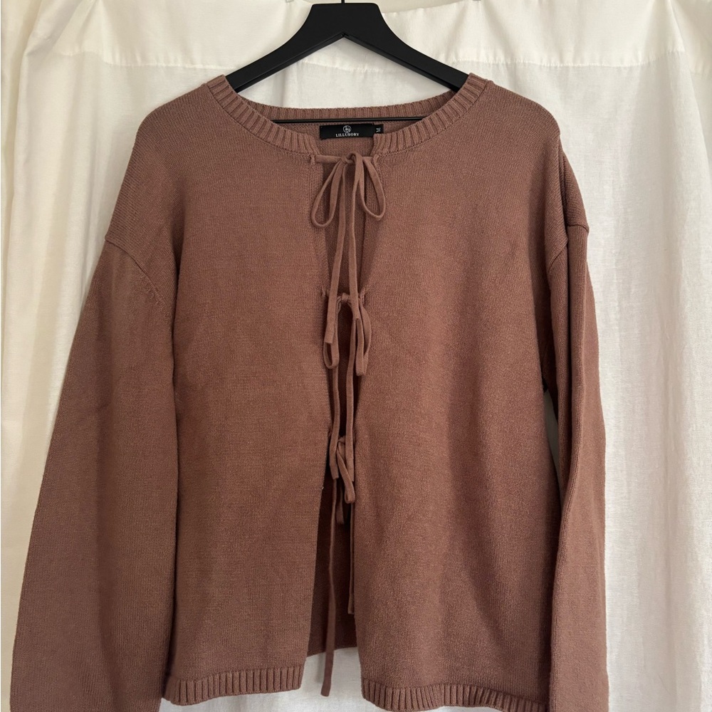 Amazon Tie-Front Sweater - M